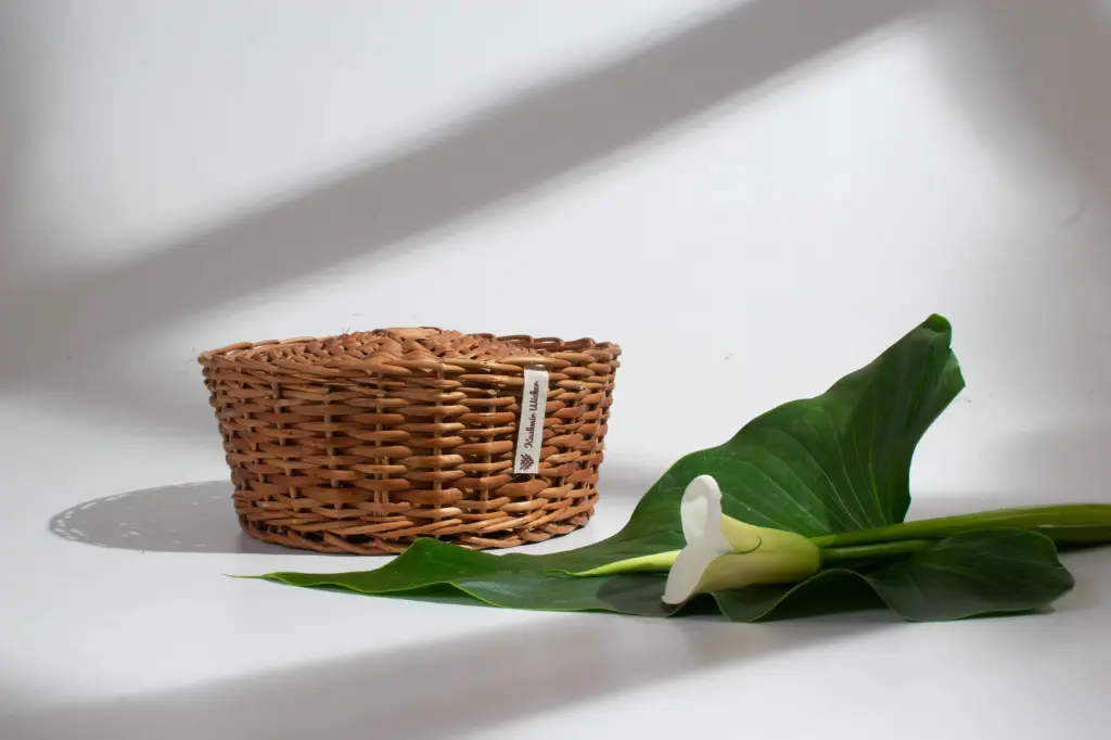 Handcrafted Round Willow Wicker Basket – Natural Finish