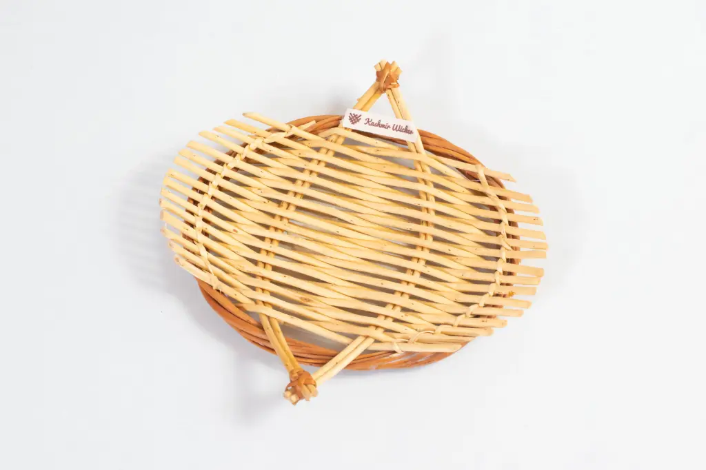 Handwoven Willow Wicker Oval Tray – Natural Decorative Basket