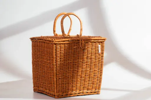 Handwoven Willow Wicker Storage Basket with Lid – Elegant & Functional Design